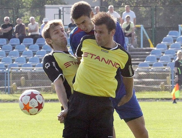 Bartosz Zawadzki (z lewej) i Tomasz Jaskólski byli wyróżniającymi się zawodnikami Mazowsza Grójec w rundzie jesiennej. 