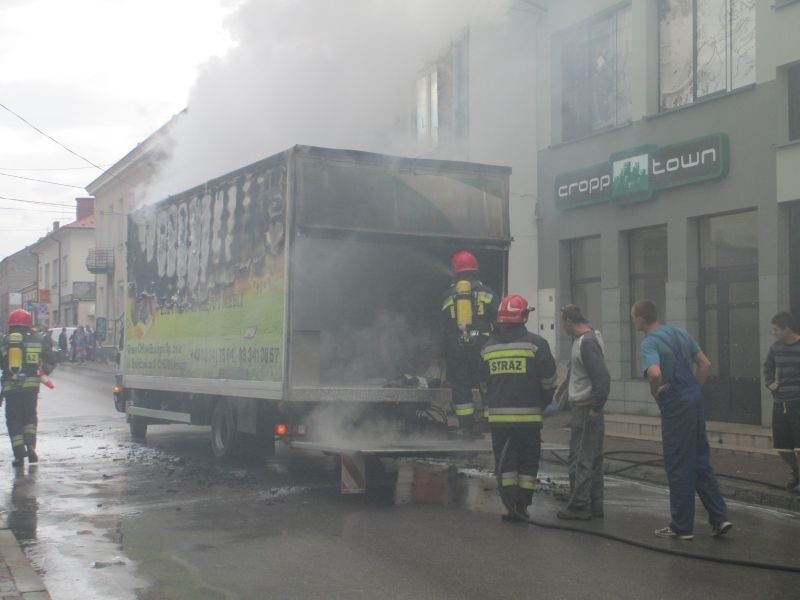 Pożar samochodu dostawczego w Staszowie