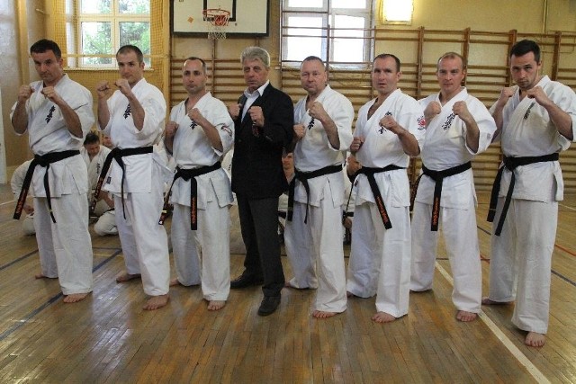 Mistrzowskie pasy w Kieleckim Klubie Karate Kyokushin (zdjęcia) | Echo Dnia  Świętokrzyskie