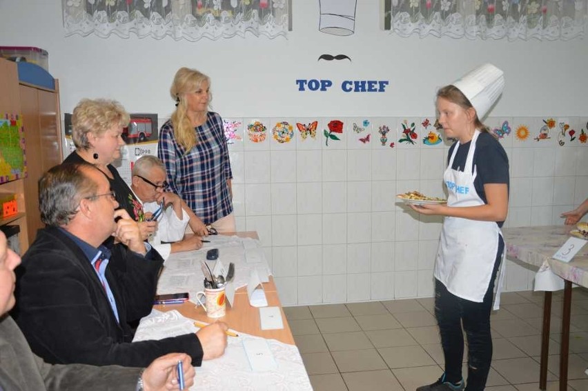 Młodzieżowy Top Chef w Brodach. Rywalizacja na półmetku