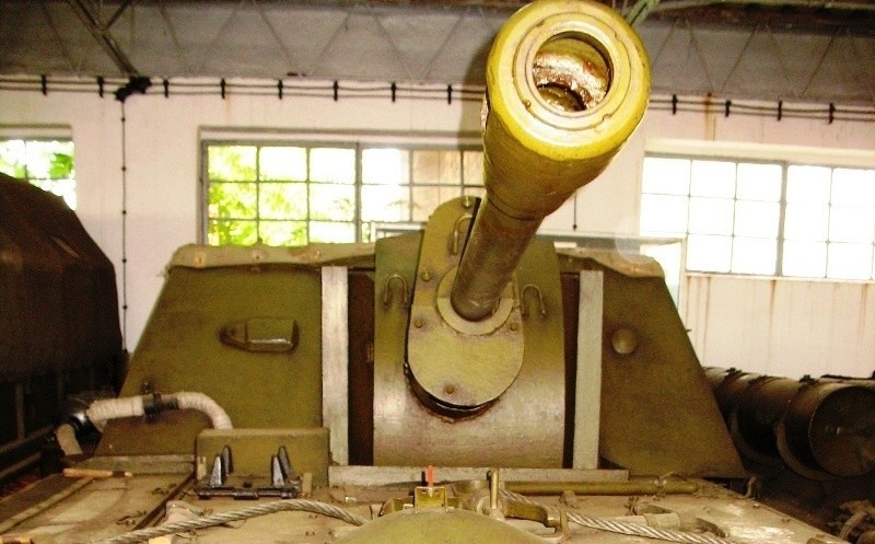 Zagdakowy SU-76 M w Muzeum Broni Pancernej w Poznaniu