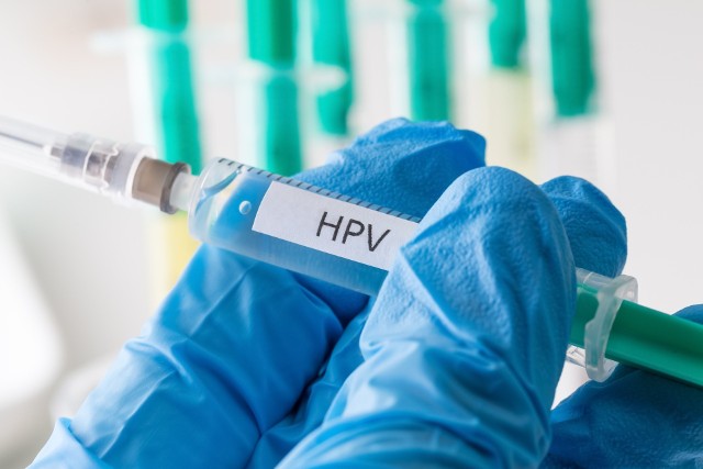 Trwa Europejski Tydzień Walki z Rakiem Szyjki Macicy. To okazja, by przypominać o filarach walki z nim  - szczepieniach przeciw HPV i regularnych badaniach cytologicznych