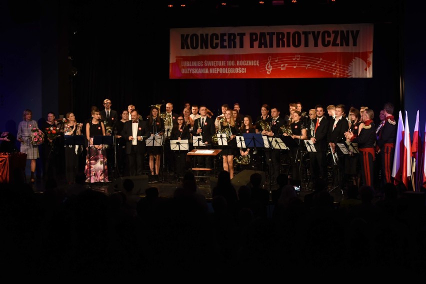 Wystąpiła Miejska Orkiestra Dęta w Lublińcu, którą wspomogli...