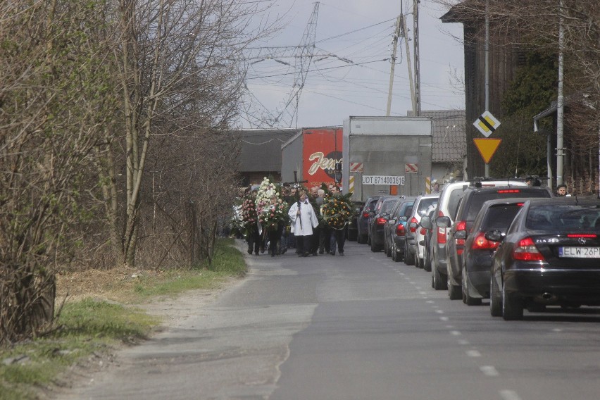 Kilkaset osób pożegnało kobietę, która zginęła w wypadku na Przybyszewskiego [ZDJĘCIA+FILM]