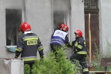 Wybuch i pożar w kamienicy na Gajowicach