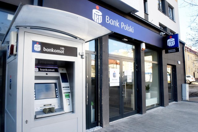 W poniedziałek rano Bank poinformował, że "wszystkie niepoprawnie pobrane opłaty zostały zwrócone".