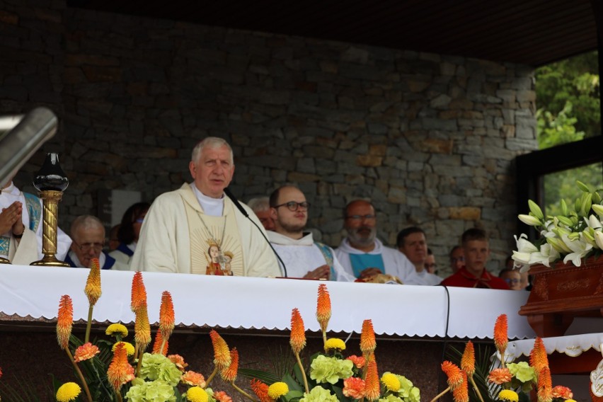 Sumę odpustową poprowadził biskup Ryszard Kasyna