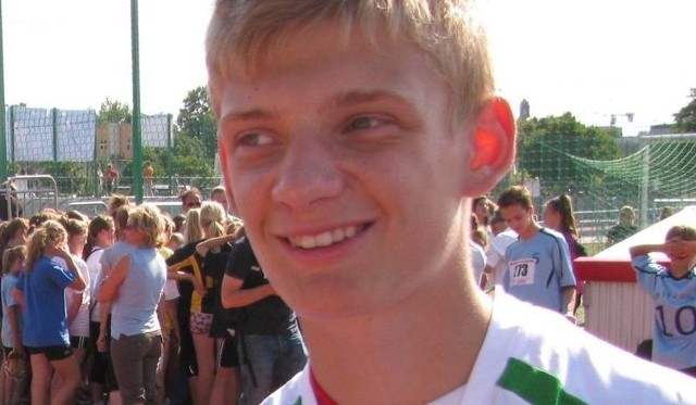 Dobre wyniki osiągnęli lekkoatleci ze Słupska w Białogardzie, gdzie odbył się mityng lekkoatletyczny. Najlepiej wypadł oszczepnik  Ludowego Klubu Sportowego Fenix Słupsk Szymon Sadowski.