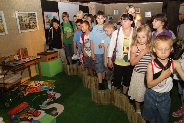 Jedną z wystaw, którą będzie można zobaczyć bezpłatnie jest otwarta z okazji Dnia Dziecka wystawa "Gry i zabawki PRL-u"