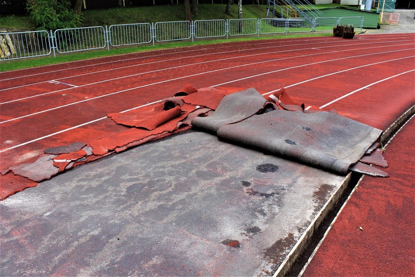 Trwa wymiana bieżni na Miejskim Stadionie Lekkoatletycznym