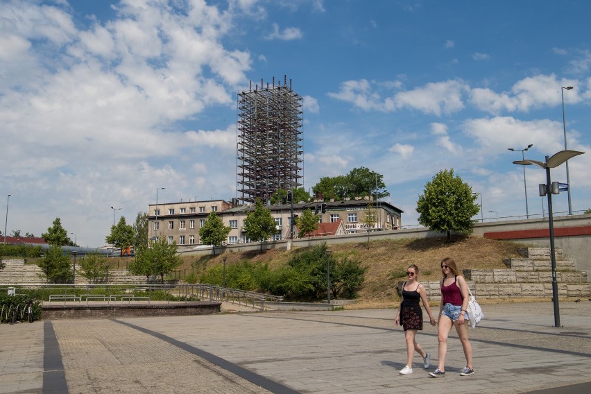 Firma Strabag zmieni szkielet w wieżowiec