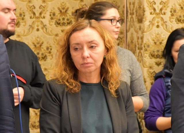W październiku Małgorzata Wilkos została zawieszona w prawach członka klubu prezydenta Opola z powodu raportu Najwyższej Izby Kontroli