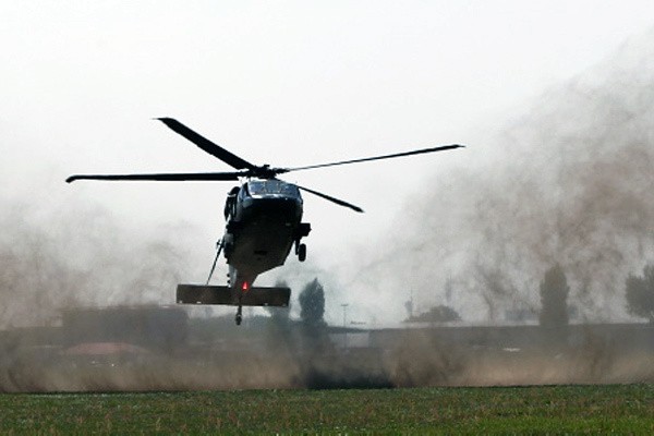 Pokaz helikoptera Black Hawk w Mielcu [ZDJĘCIA]