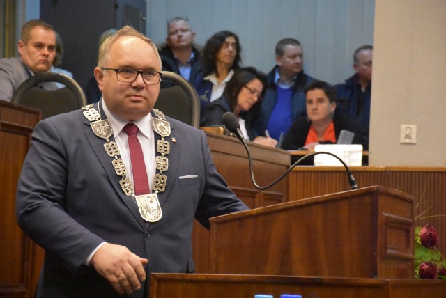 Mariusz Janas został wybrany ponownie przewodniczącym Rady Miasta. Wiceprzewodniczącymi Rady Miejskiej zostali: Jacek Brzezinka, Krzysztof Gajowiak oraz Grzegorz Nowak