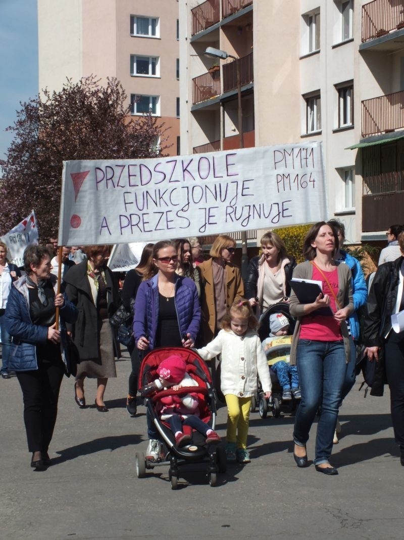 Protest i marsz rodziców w obronie przedszkoli na Widzewie!