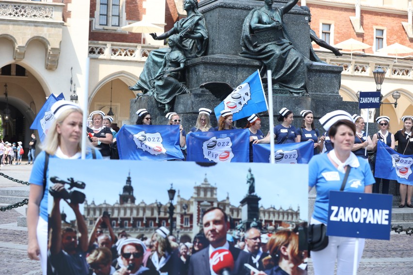 Strajk pielęgniarek na krakowski Rynku - 07.06.