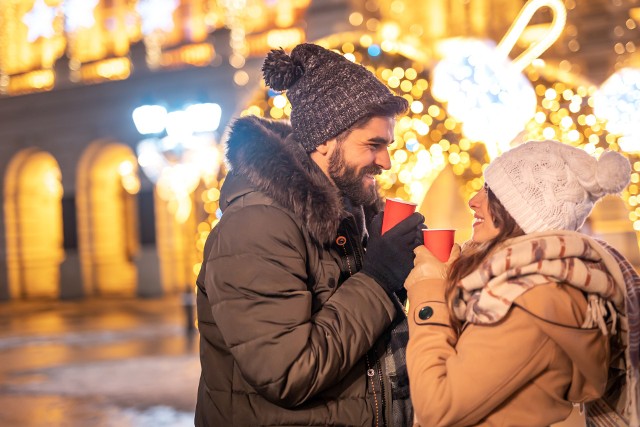Pod koniec listopada w polskich miastach otwarto świąteczne jarmarki