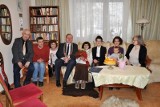 Radziszów. Setne urodziny Heleny Bartosik. Jubilatka świętowała z rodziną i władzami gminy