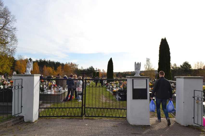 Dąbrowa Górnicza: Wszystkich Świętych na cmentarzu w Łośniu ZDJĘCIA