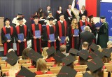 Uroczyste wręczenie dyplomów absolwentom kierunku lekarskiego Uniwersytetu Radomskiego. Zobacz zdjęcia