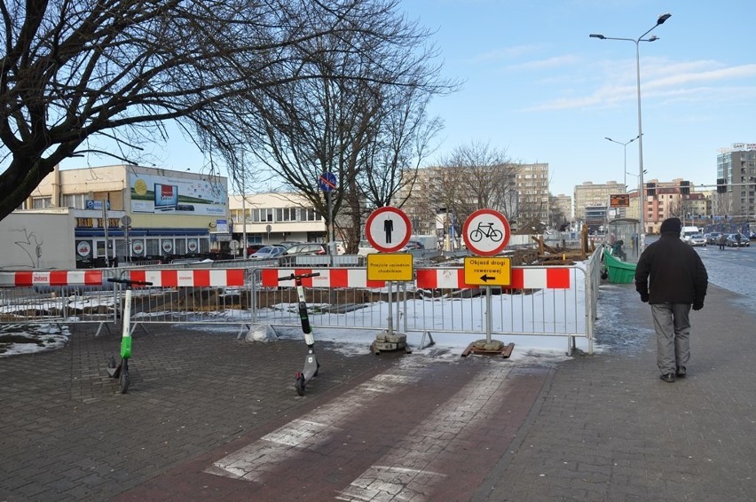 W ramach inwestycji przebudowywane są m.in. podziemne sieci....