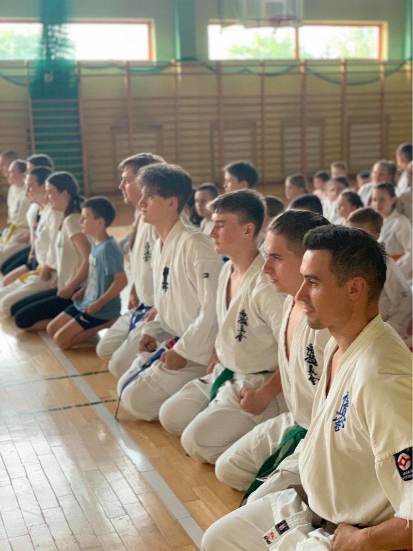 Ruszyły treningi karate w Kielcach i powiecie kieleckim. Do grup mogą dołączać dzieci, młodzież i dorośli (ZDJĘCIA)