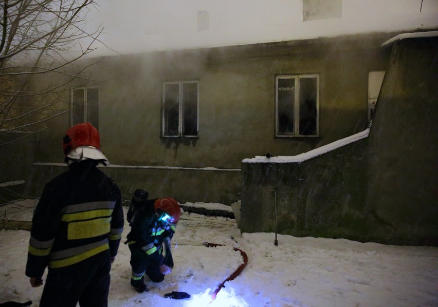 Tragiczny pożar na Garncarskiej w Piotrkowie Trybunalskim....