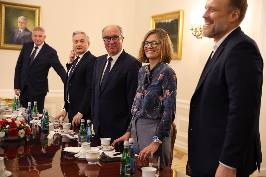 Rozmowy w Pałacu Prezydenckim. Zakończyło się spotkanie Andrzeja Dudy z liderami Lewicy