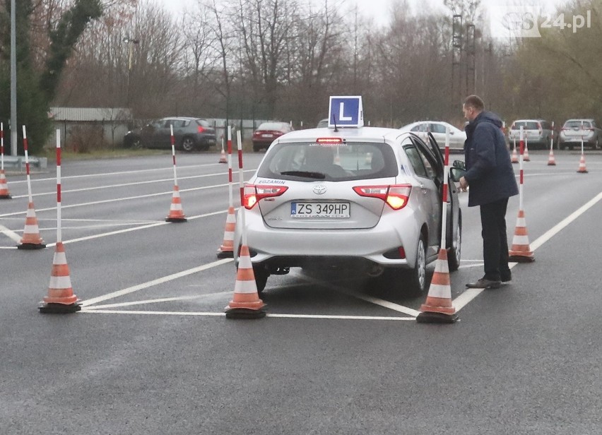 Pierwsze egzaminy na prawo jazdy w Szczecinie w nowych samochodach. Jak oceniają je egzaminowani?