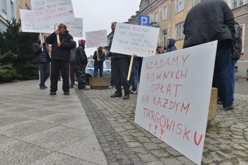 Protest kupców z targowiska przy Nowogrodzkiej w Radomiu.