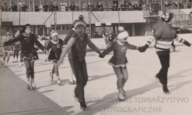 Lodostil był dumą Gorzowa. Wielkie lodowisko zostało otwarte w styczniu 1968 r. Zamknięto je w latach 80. Teraz będą w tym miejscu bloki