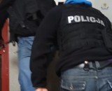 Gdańska policja rozbiła gang hurtowników, który miał sprzedać co najmniej 10 kg narkotyków [wideo]