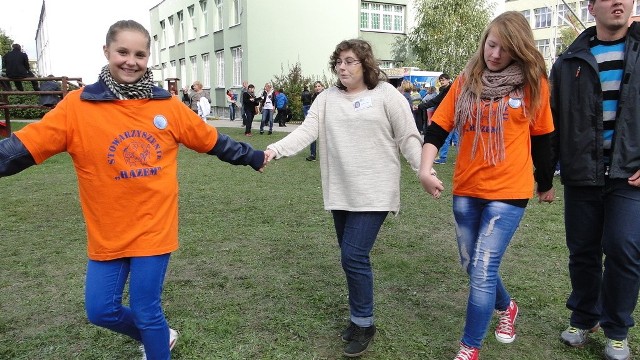 - Tak należy się bawić &#8211; cieszyły się dzieci podczas radomskiej spartakiady niepełnosprawnych.