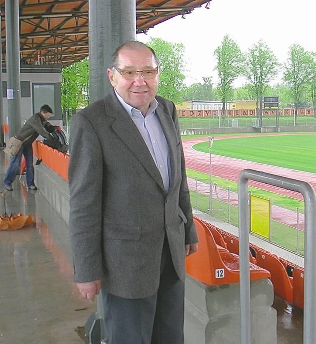 Włodzimierz Wawryszewicz ze stowarzyszenia niepełnosprawnych był przekonany, że na nowym stadionie warunków dla niepełnosprawnych nie ma