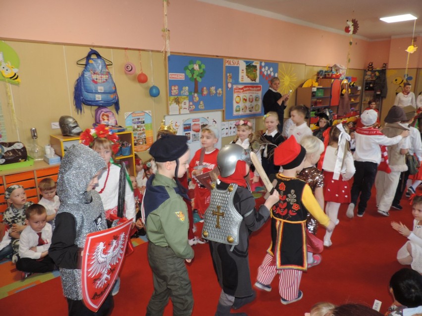 Dzień Mody Patriotycznej w małkińskim przedszkolu [ZDJĘCIA]