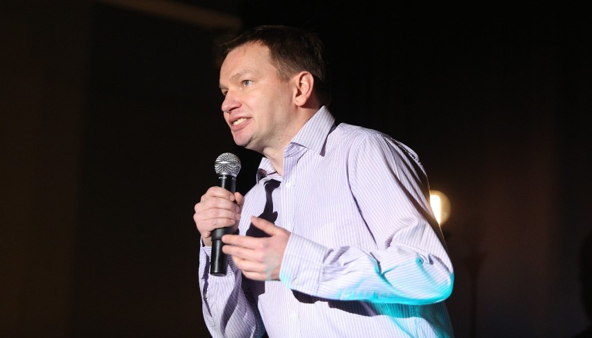 Tomasz Jachimek, znany komentator z programu „Szkło...