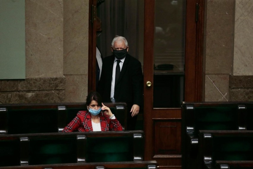 Jarosław Kaczyński na kwarantannie. Miał kontakt z osobą zakażoną koronawirusem