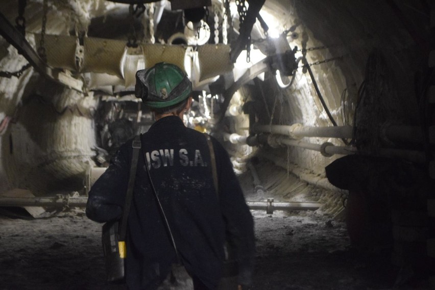 Górnicy JSW żądają podwyżek: 4 proc. dla każdego i nagród:...