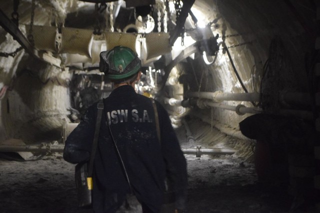 Górnicy JSW żądają podwyżek: 4 proc. dla każdego i nagród: od 2700 do 3500 zł