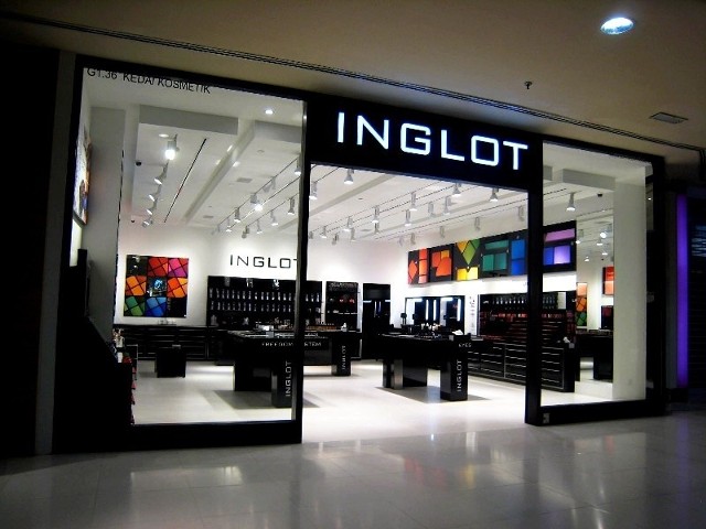 Wkrótce sklepy przemyskiego Inglota pojawią się w potężnej sieci domów towarowych Macy’s. Nz. salon w Malezji. Fot. Archiwum