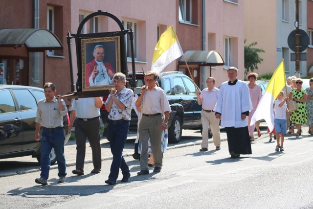 Przygotowania do uroczystości odpustowych w parafii Najświętszej Maryi Panny Królowej Świata w Stargardzie.