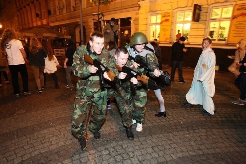 Upiory przeszły ulicami Szczecina w pierwszym Zombie Walk. To był 2014 rok! 