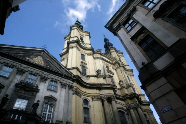 26 kwietnia mężczyzna uzbrojony w nóż uszkodził wyposażenie kościoła w Legnicy