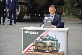 Historyczny dzień dla Huty Stalowa Wola. Minister Obrony Narodowej Mariusz Błaszczak dał gwarancję zamówienia na 1400 bojowych wozów Borsuk