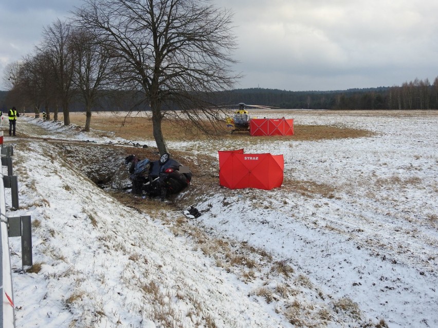 Pieszczaniki - tragiczny wypadek. Opel dachował na DK 65....