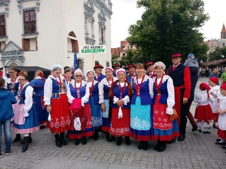 Zespół folklorystyczny „Kujawy” z Radziejowa to wspaniały ambasador  Ziemi Kujawskiej
