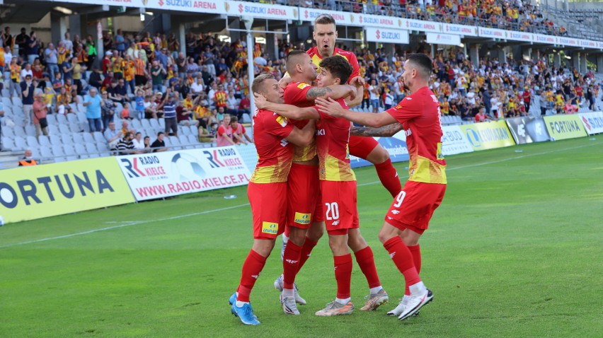 Fortuna 1 Liga. Korona Kielce wygrała na Suzuki Arenie z Puszczą Niepołomice 3:1. Dwa gole Frączczaka, jeden Koja [ZDJĘCIA]