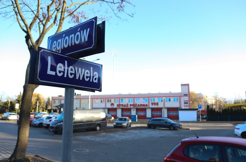 Nowy parking na skraju Legionów i Lelewela