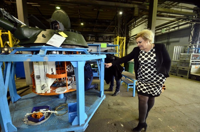 Elżbieta Wawrzynkiewicz, prezes Wojskowych Zakładów Motoryzacyjnych od dawna zabiegała o modernizację Leopardów.