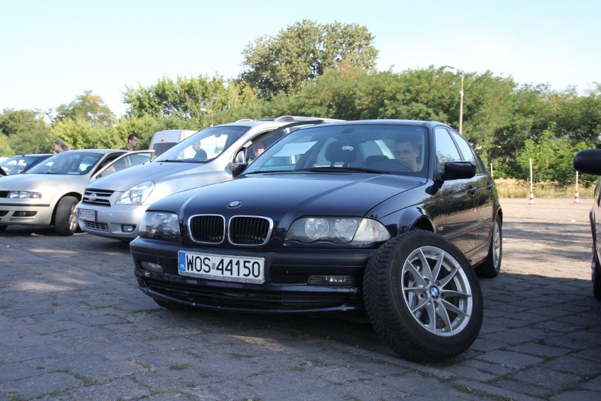 BMW 3, rok 1999, 1,8 benzyna, cena 6 000zł